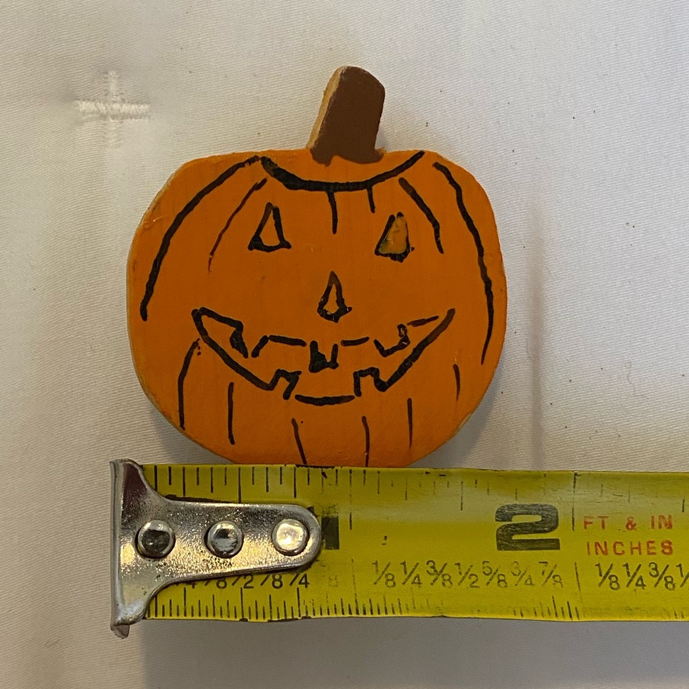Handcrafted 🎃 Pumpkin Jack-O-Lantern Brooch - Picture 5 of 6